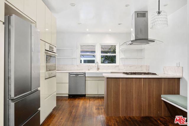 12717 Culver Boulevard, Los Angeles, CA 90066