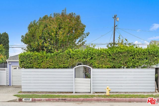 12717 Culver Boulevard, Los Angeles, CA 90066