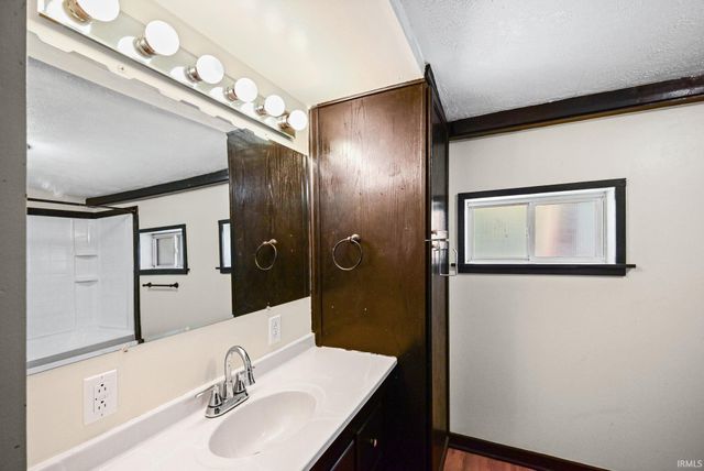 114 S Illinois Street, Delphi, IN 46923