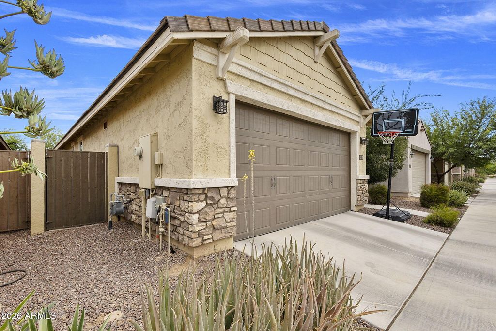 14154 W VOLTAIRE Street, Surprise, AZ 85379 — photo 5