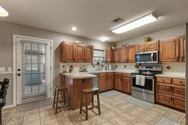 702 S Division Street, Sapulpa, OK 74066