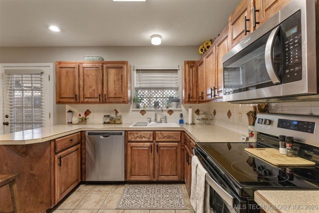 702 S Division Street, Sapulpa, OK 74066