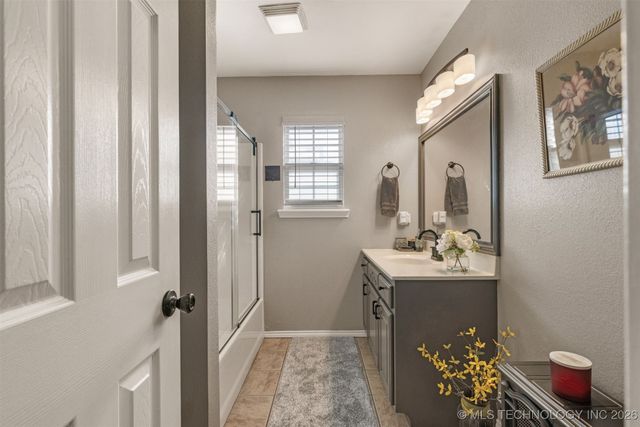 702 S Division Street, Sapulpa, OK 74066