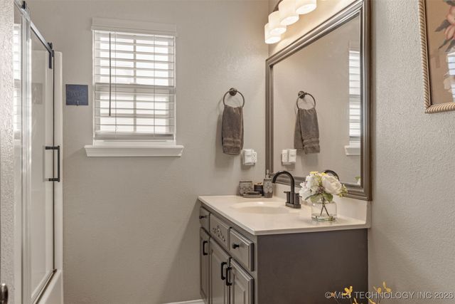 702 S Division Street, Sapulpa, OK 74066