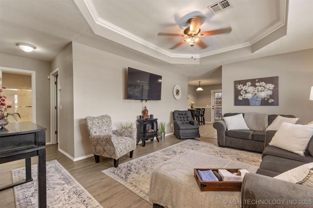 702 S Division Street, Sapulpa, OK 74066