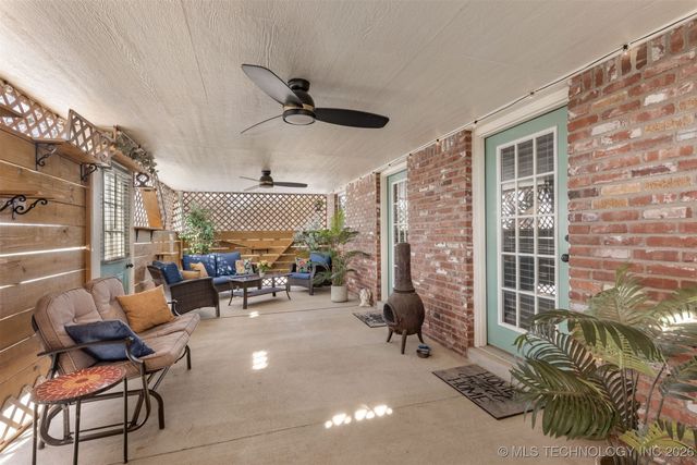 702 S Division Street, Sapulpa, OK 74066