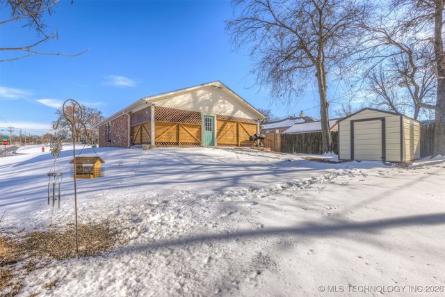 702 S Division Street, Sapulpa, OK 74066