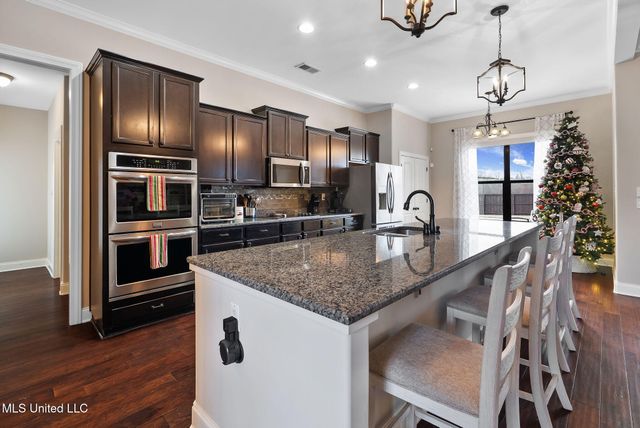 14437 Choctaw Ridge Drive, Olive Branch, MS 38654