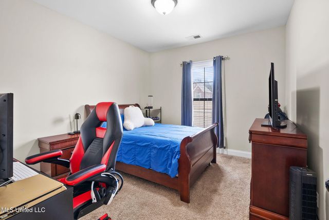 14437 Choctaw Ridge Drive, Olive Branch, MS 38654