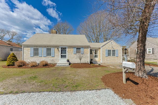 22 Mandeville Road, West Harwich, MA 02671