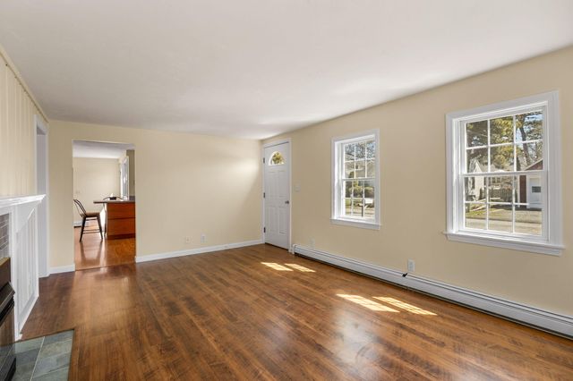 22 Mandeville Road, West Harwich, MA 02671