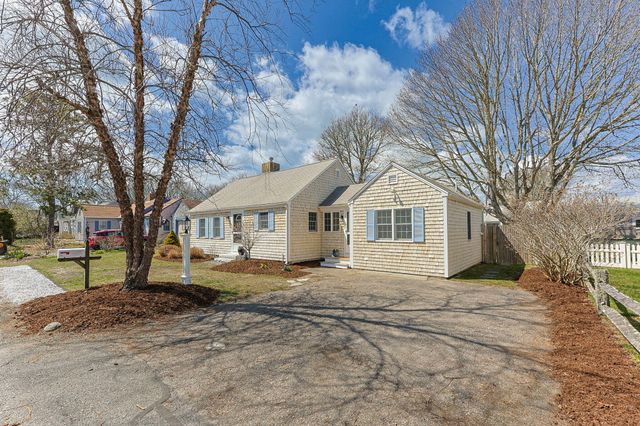 22 Mandeville Road, West Harwich, MA 02671