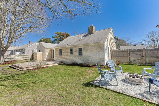 22 Mandeville Road, West Harwich, MA 02671