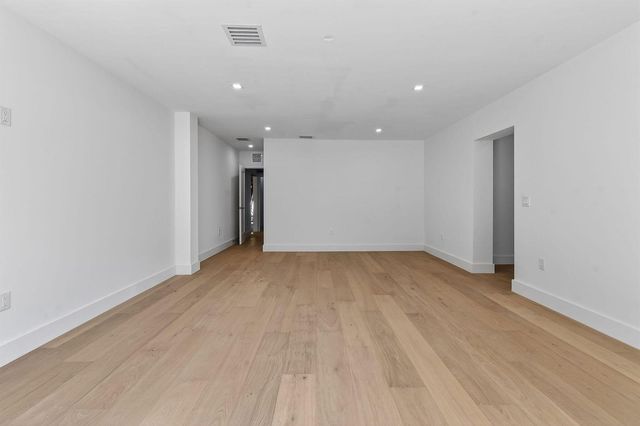 326 Palmetto Street, West Palm Beach, FL 33405