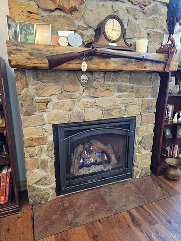 E2702 Country Lane Road, Eben Junction, MI 49825