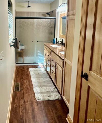 E2702 Country Lane Road, Eben Junction, MI 49825