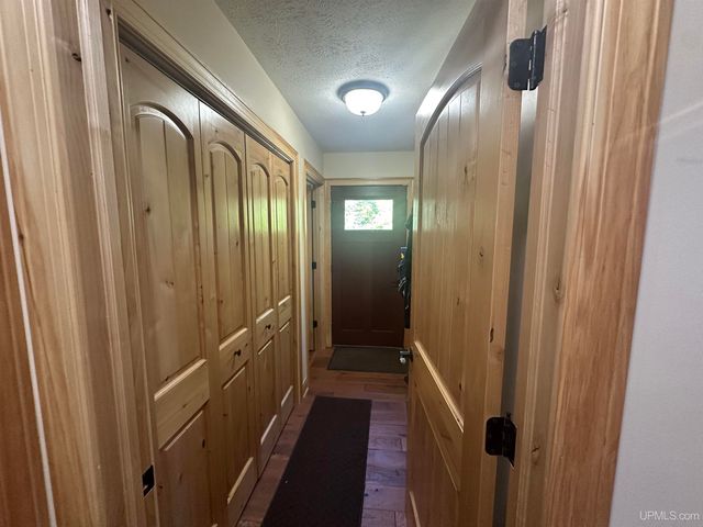 E2702 Country Lane Road, Eben Junction, MI 49825