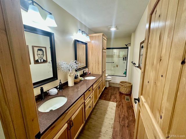 E2702 Country Lane Road, Eben Junction, MI 49825