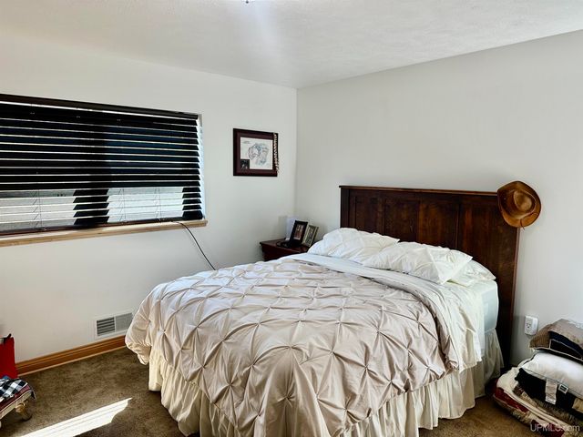 E2702 Country Lane Road, Eben Junction, MI 49825