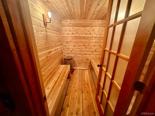 E2702 Country Lane Road, Eben Junction, MI 49825