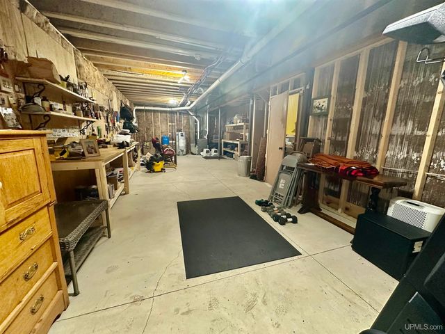 E2702 Country Lane Road, Eben Junction, MI 49825