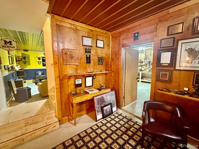 E2702 Country Lane Road, Eben Junction, MI 49825