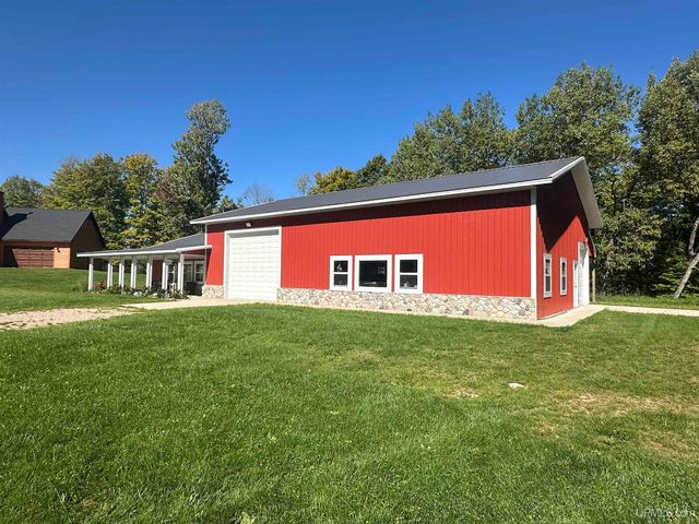 E2702 Country Lane Road, Eben Junction, MI 49825