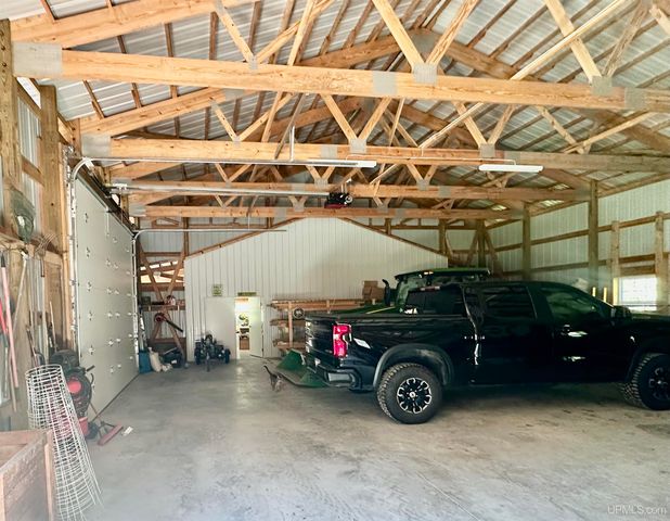 E2702 Country Lane Road, Eben Junction, MI 49825