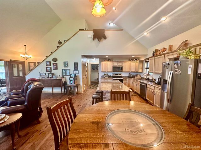 E2702 Country Lane Road, Eben Junction, MI 49825