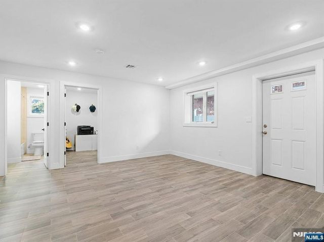 217 5th Street B, Palisades Park, NJ 07650