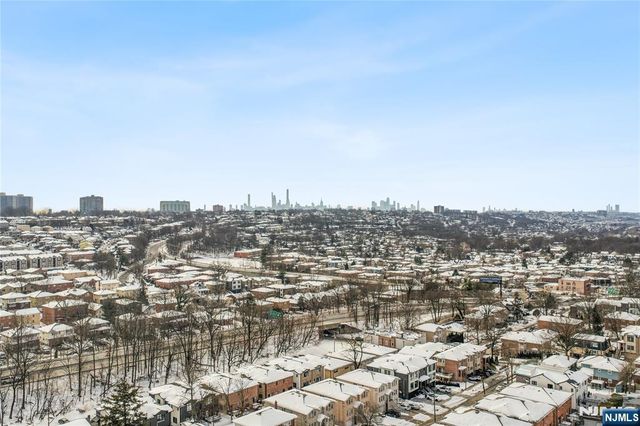 217 5th Street B, Palisades Park, NJ 07650