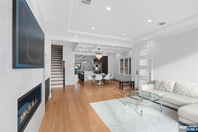 217 5th Street B, Palisades Park, NJ 07650