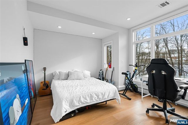 217 5th Street B, Palisades Park, NJ 07650