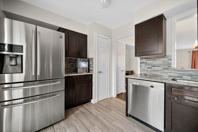 3609 Parkridge Drive 204, Dallas, TX 75234