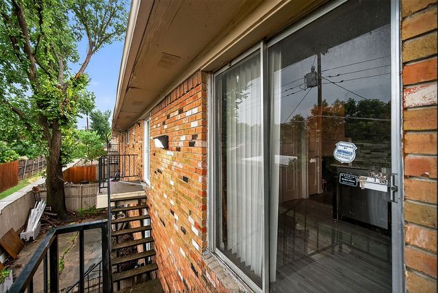 3609 Parkridge Drive 204, Dallas, TX 75234