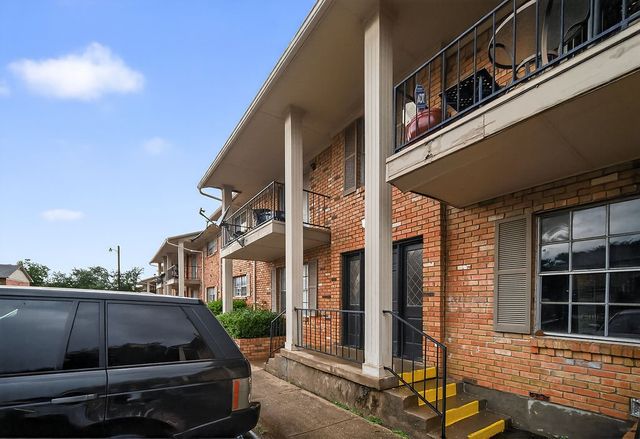 3609 Parkridge Drive 204, Dallas, TX 75234