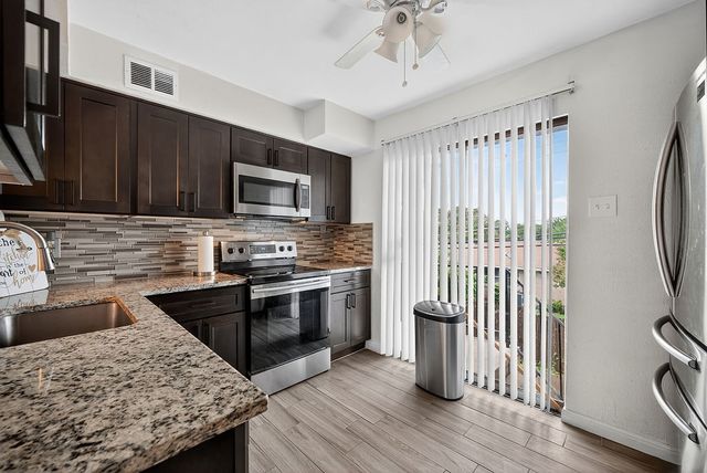 3609 Parkridge Drive 204, Dallas, TX 75234