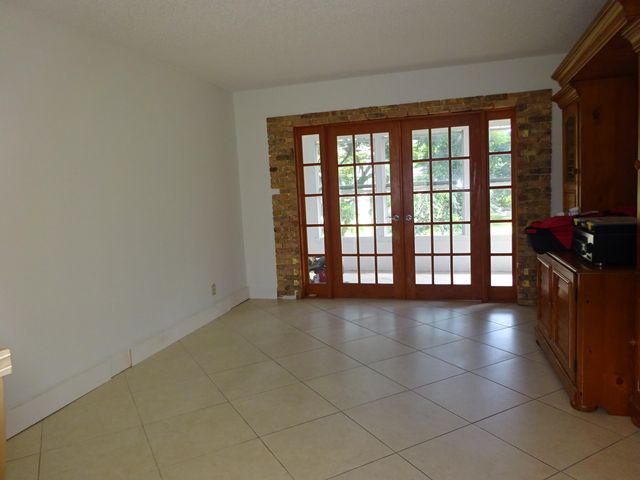 605 S STATE ROAD 7 2D, Margate, FL 33068