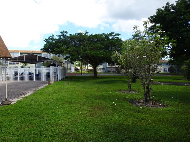 605 S STATE ROAD 7 2D, Margate, FL 33068