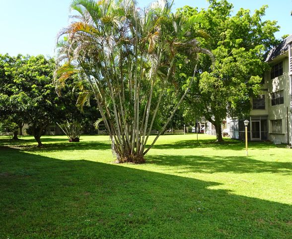 605 S STATE ROAD 7 2D, Margate, FL 33068