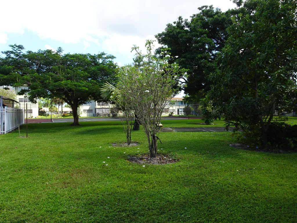 605 S STATE ROAD 7 2D, Margate, FL 33068