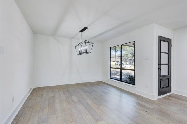 8907 Tanager Street, Houston, TX 77036
