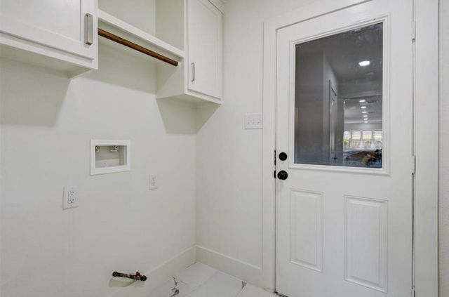 8907 Tanager Street, Houston, TX 77036