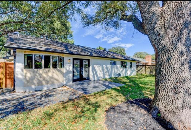 8907 Tanager Street, Houston, TX 77036