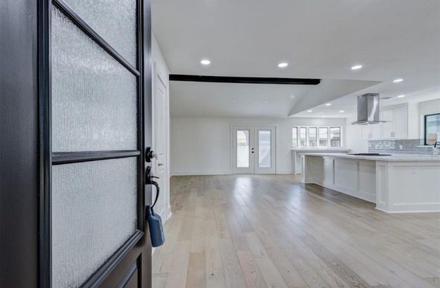 8907 Tanager Street, Houston, TX 77036