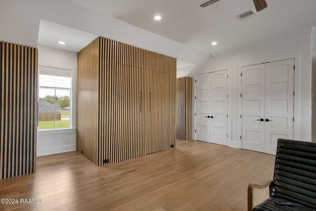 106 Dusty Ridge Drive, Youngsville, LA 70592