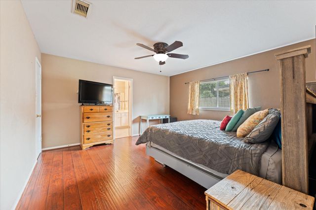 2307 Old Oak Lane, Houston, TX 77339