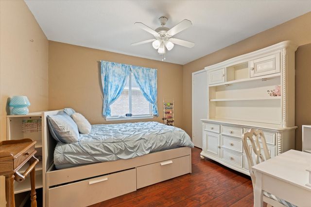 2307 Old Oak Lane, Houston, TX 77339