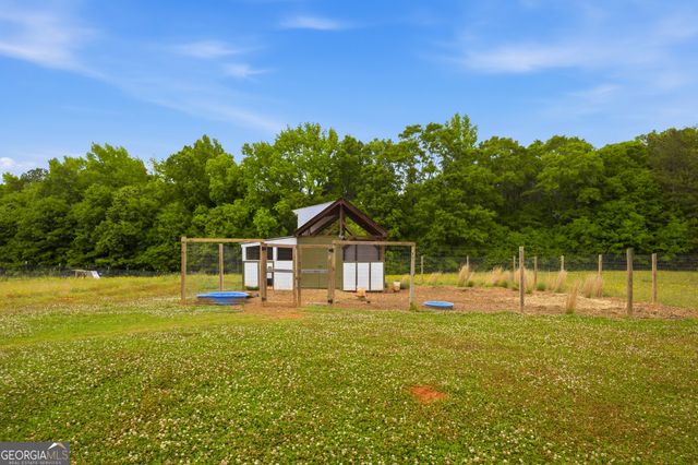 404 Line Creek Road, Senoia, GA 30276