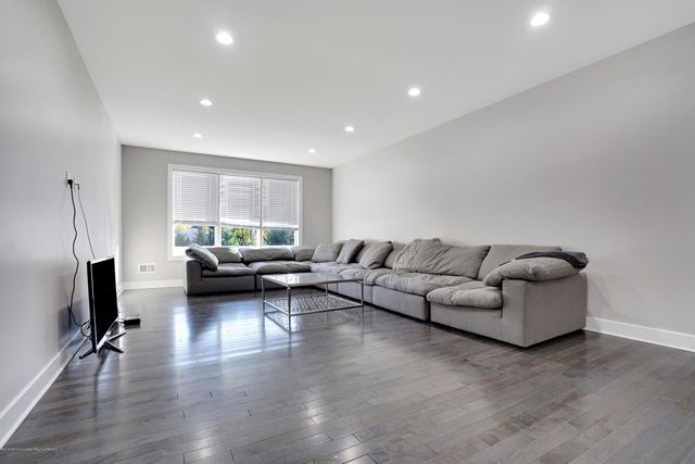 98 Hollywood Avenue, West Long Branch, NJ 07764